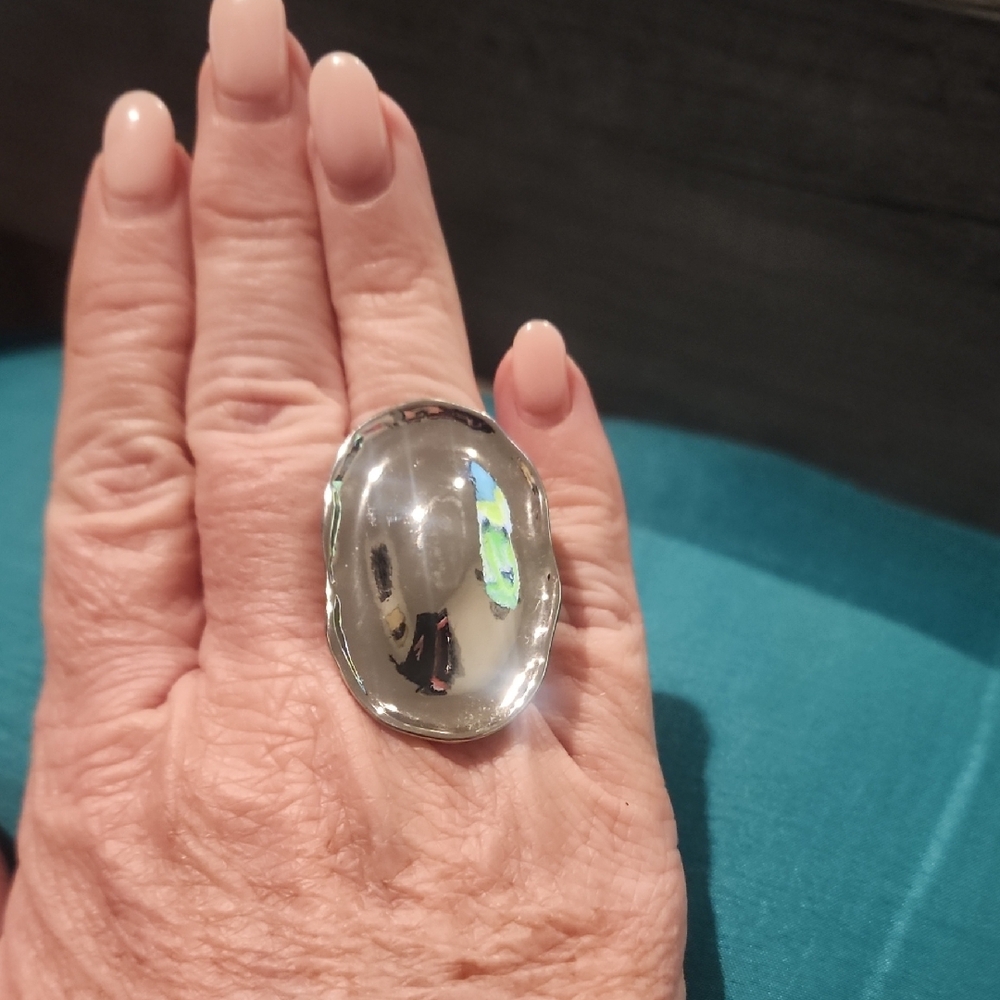 Elegant Silver Oval Ring